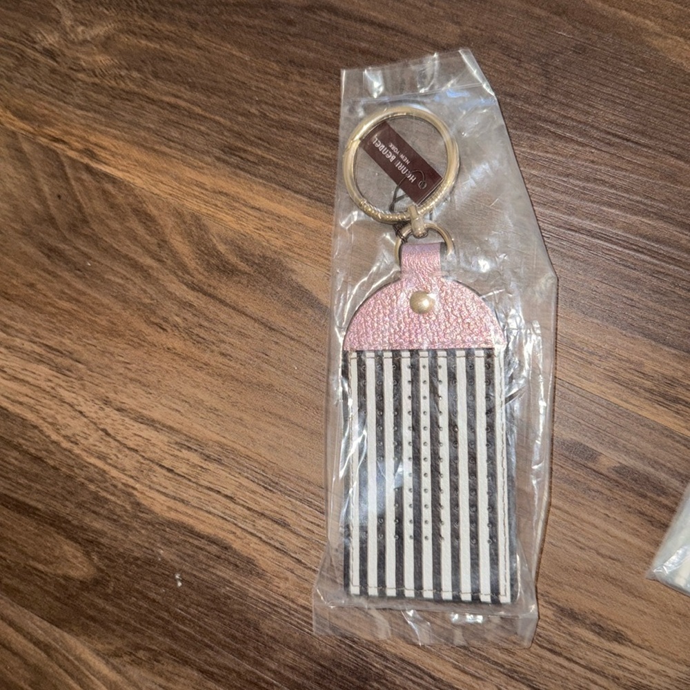 NWT Henri Bendel luxury luggage tag